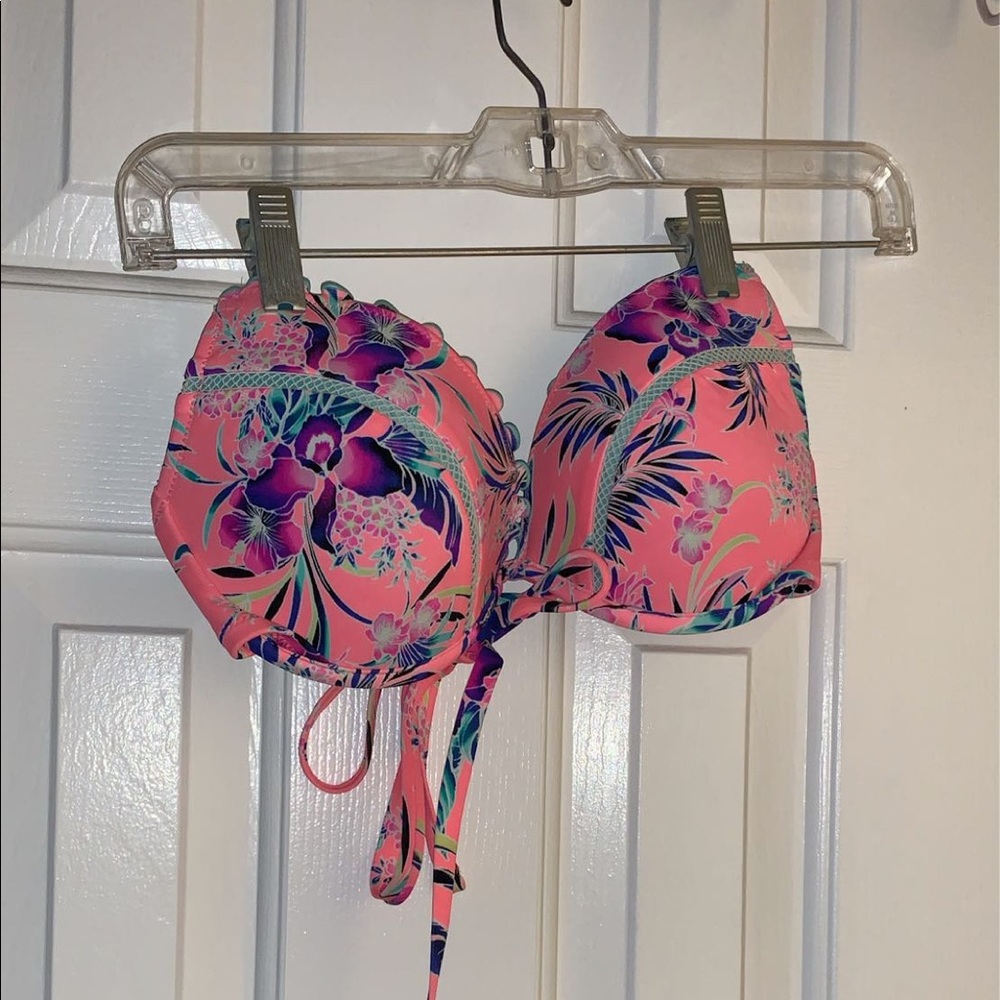 •Bikini top•